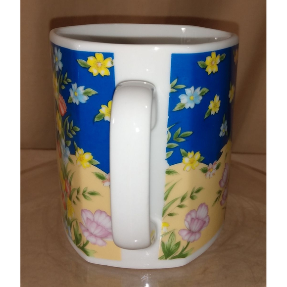 JAPAN | Beautiful Vintage Floral Mug | 12 oz - Picture 5 of 6
